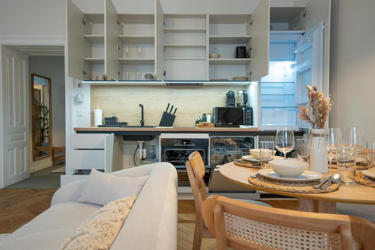 Apartment Brand-new 2-room In A Location Wien